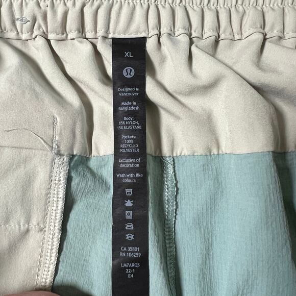 Lululemon Bowline Ripstop Short 8" Silver Blue Size Extra Large Athletic Gym - Picture 4 of 5